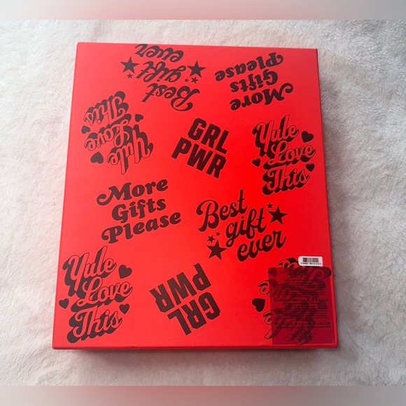 VS PINK Bling Pullover & Cotton Legging Gift Set! - Picture 4 of 7